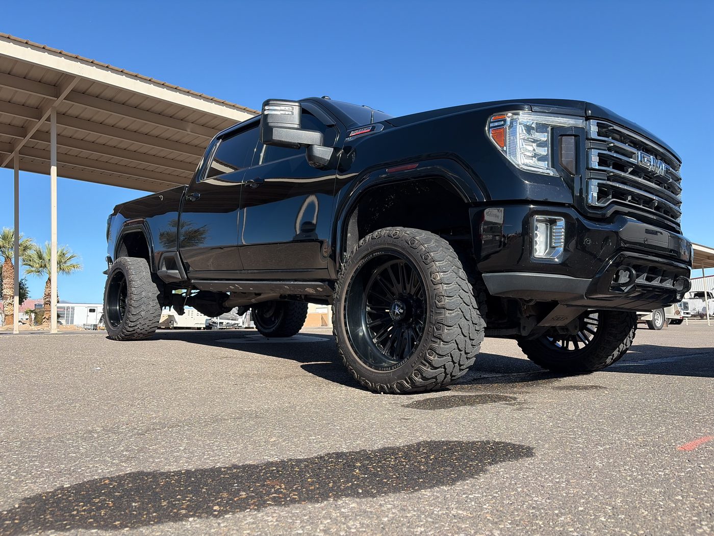 Lifted GMC Sierra 2500 Denali on forged wheels